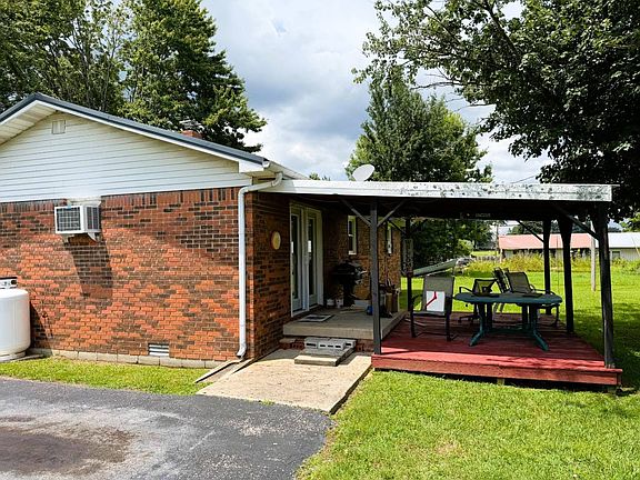 2nd image of 2842 Smith Ridge Rd