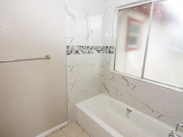 2611 Ashington Dr — Photo 8