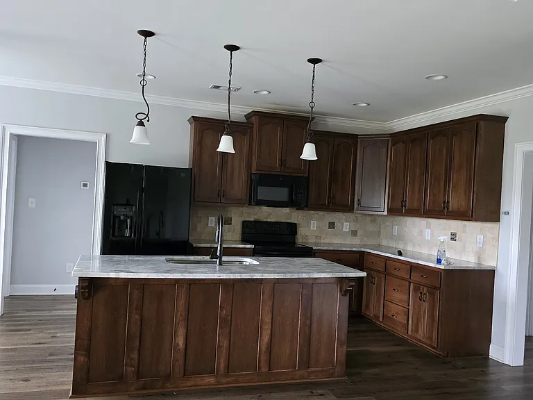 108 Wenlock Cir — Photo 5