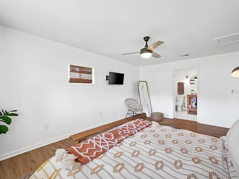 4234 E Calle San Raphael — Photo 4