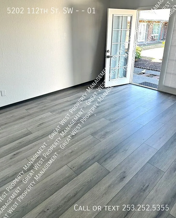 First Month Free! Lovely Remodeled 2 Bed Apartment in Lakewood WA $1,575/Mo. — Photo 2