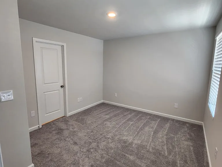 4006 Silver Oak Ln — Photo 8