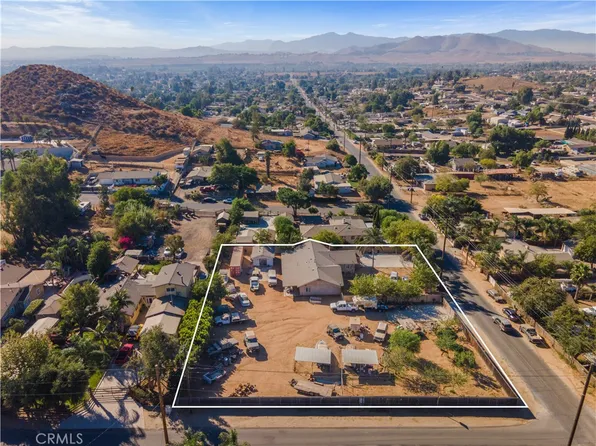 5376 Beach St, Riverside, CA 92509
