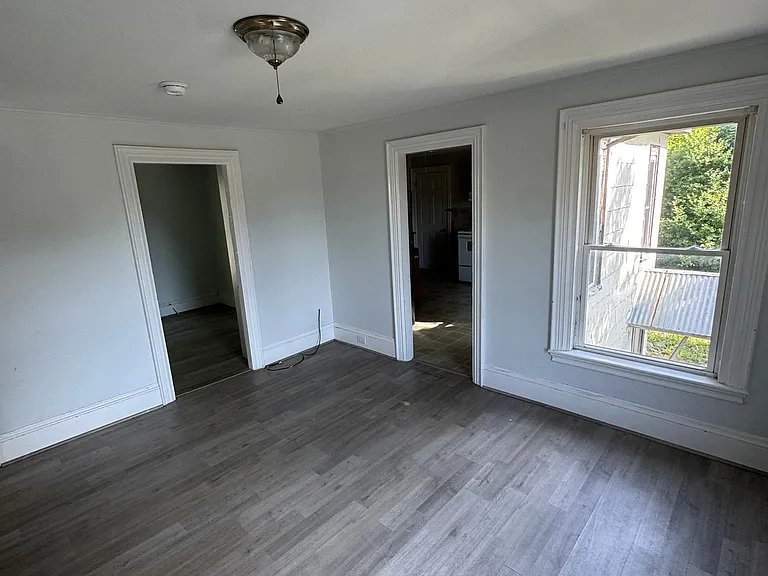 72 Pier St #2 — Photo 5