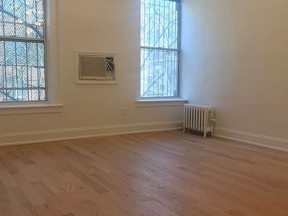 3rd image of 858 Driggs Ave APT 3A