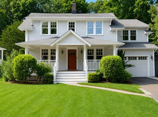 4 Raymond Pl, Westport, CT 06880