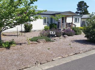 1720 Pine Ct, Florence, OR 97439
