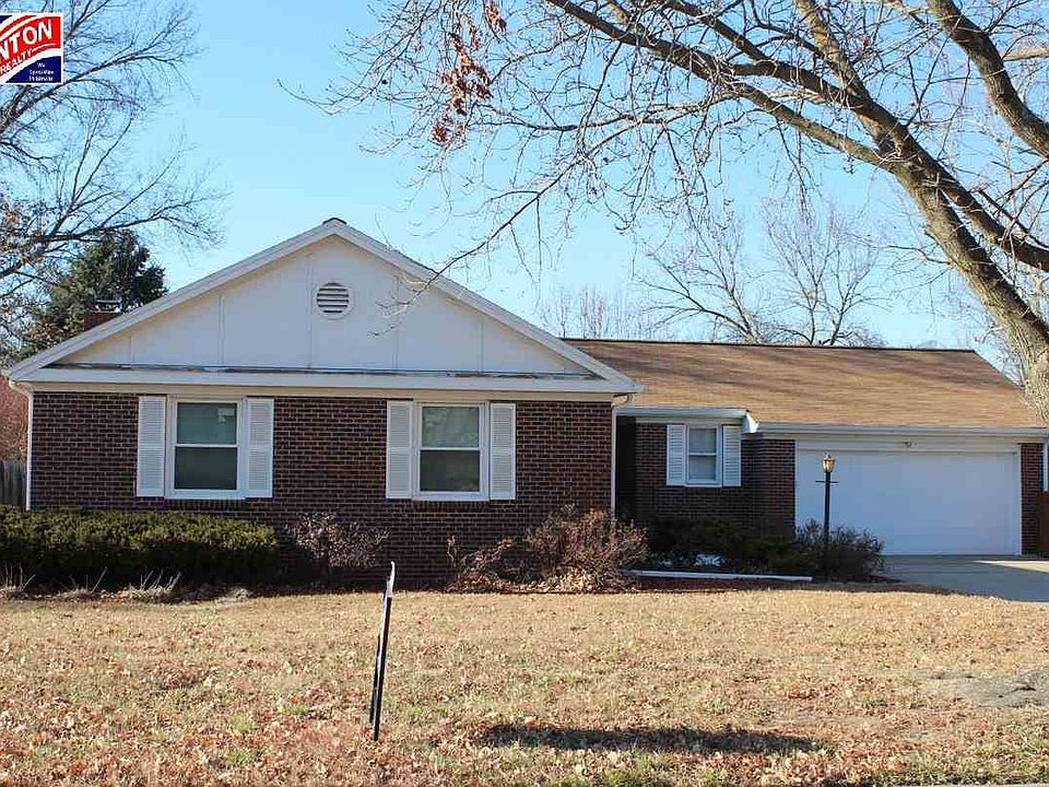 1st image of 3048 Tamarak Dr