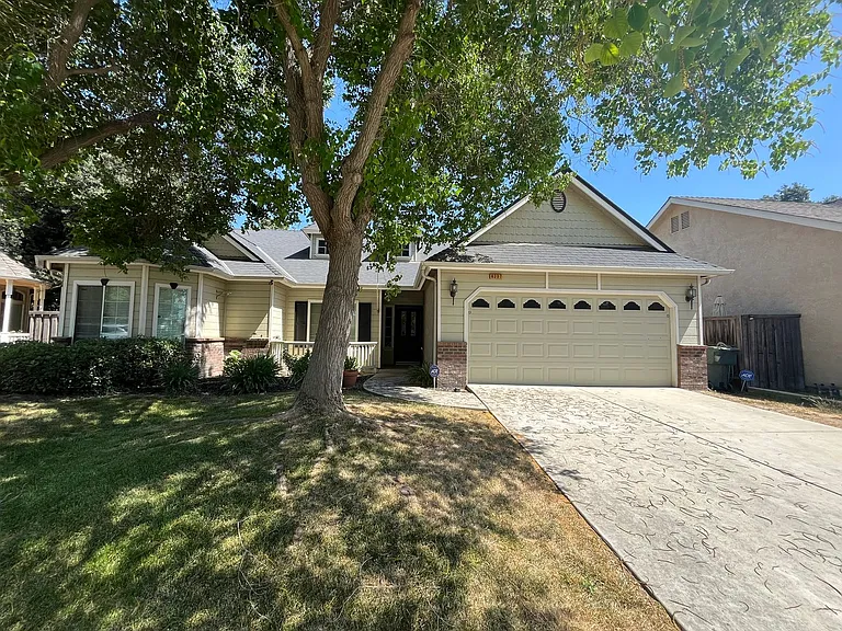 6237 W Damsen Ct — Photo 2