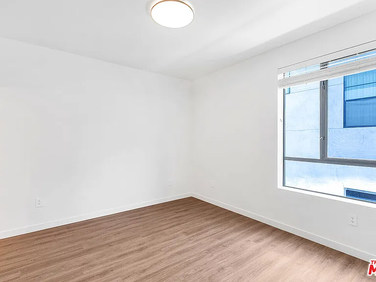 747 Lillian Way #7 — Photo 10