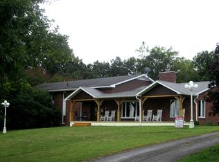 Rr1 Box 45a, McLeansboro, IL 62859