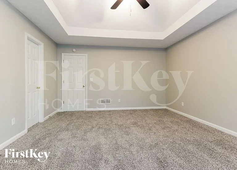 940 Willow Hollow Dr — Photo 6