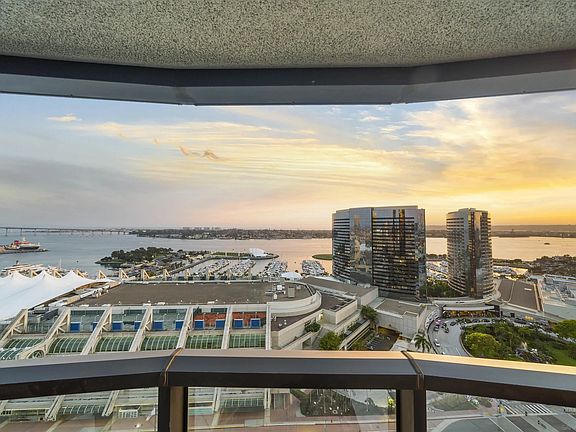 4th image of 100 Harbor Dr Unit 2405