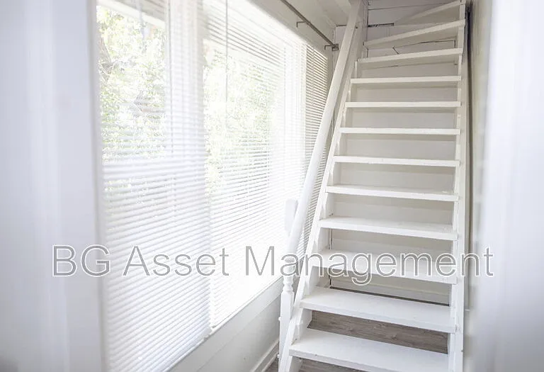 859 California Blvd #A — Photo 13