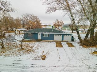 15 2nd Ave NE, Moffit, ND 58560