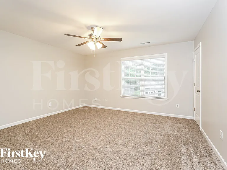 817 Sagemount St — Photo 9