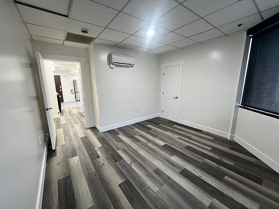 4th image of 1111 14th St NW Unit 801