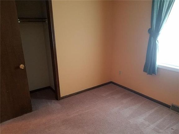 5th image of 8413 E 55th St