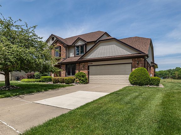 4th image of 2377 Duke Dr