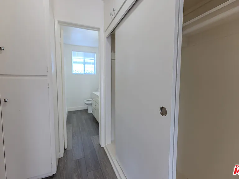 1930 S Robertson Blvd #7 — Photo 17
