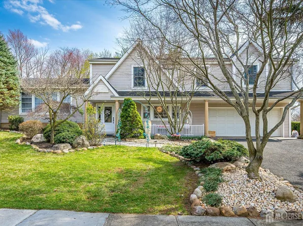 9 Colburn Rd, East Brunswick, NJ 08816