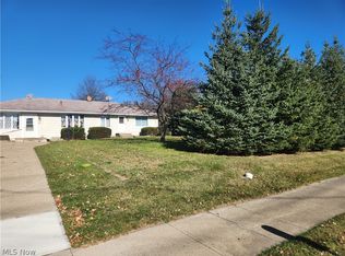 4545 E Pleasant Valley Rd, Seven Hills, OH 44131