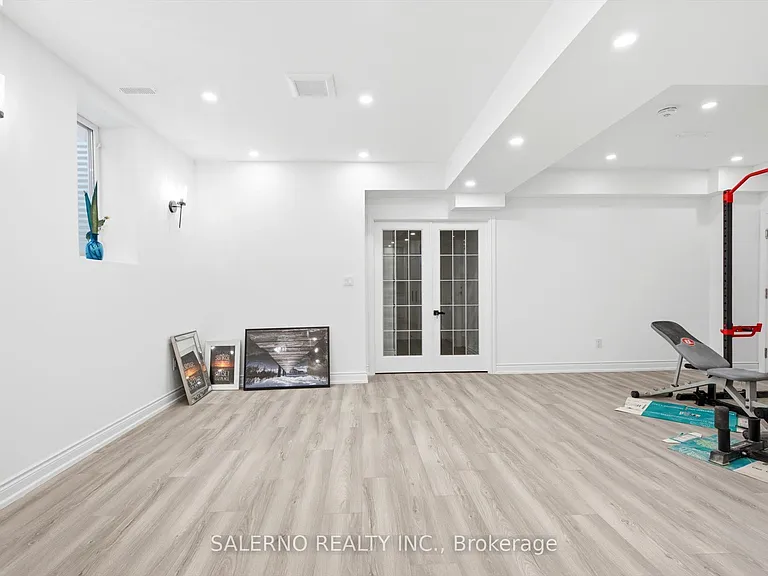 10 Virtue Cres #LOWER — Photo 7