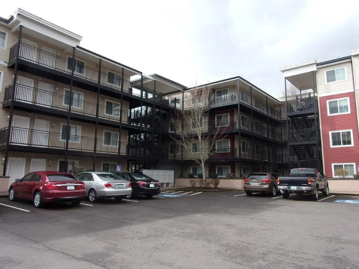 Building Photo - 137 - Shadow Hills
