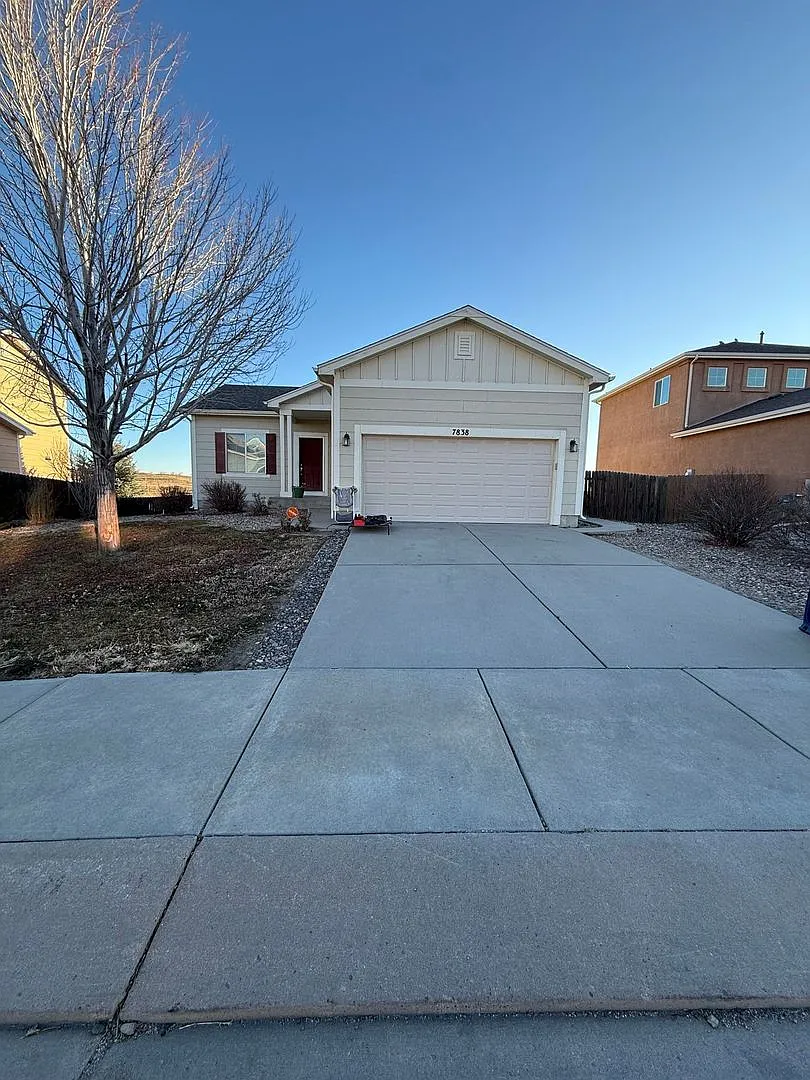 3-Bedroom Home in Fountain's Cross Creek Neighborhood — Photo 1
