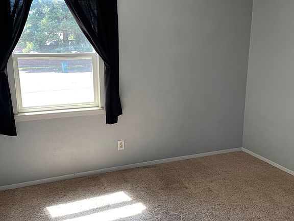 5th image of 3004 W Olive St #3004