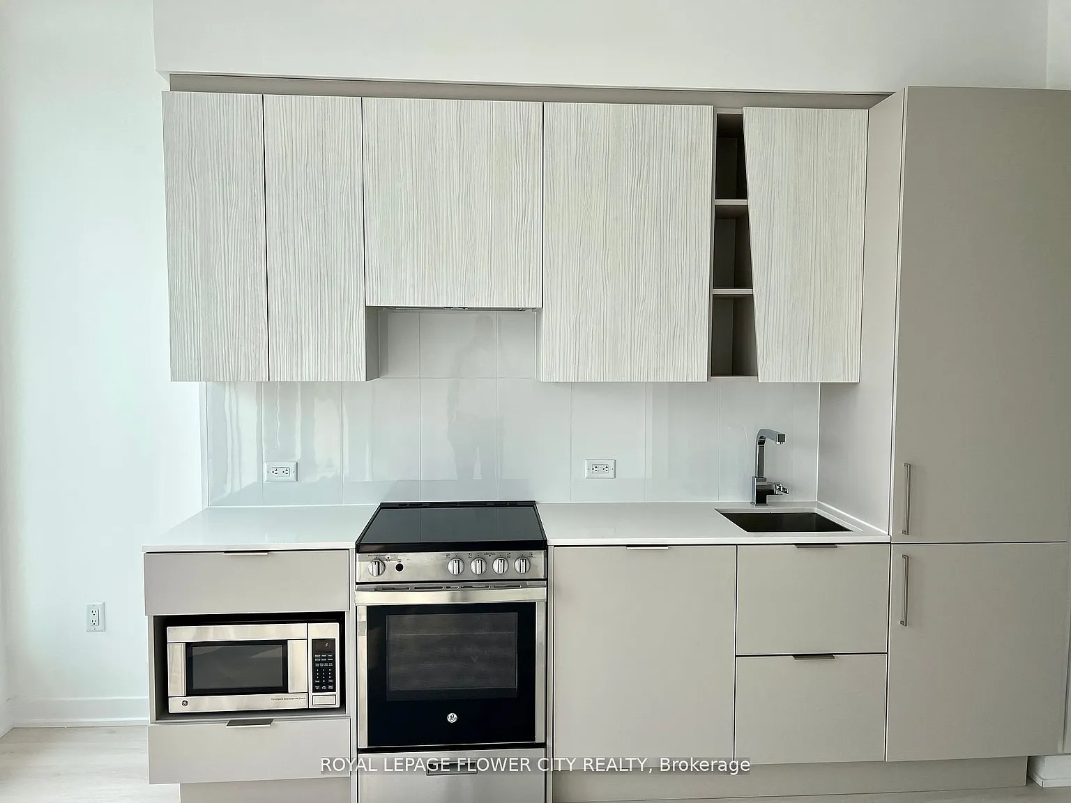 2 bed, $2,400 — Photo 1