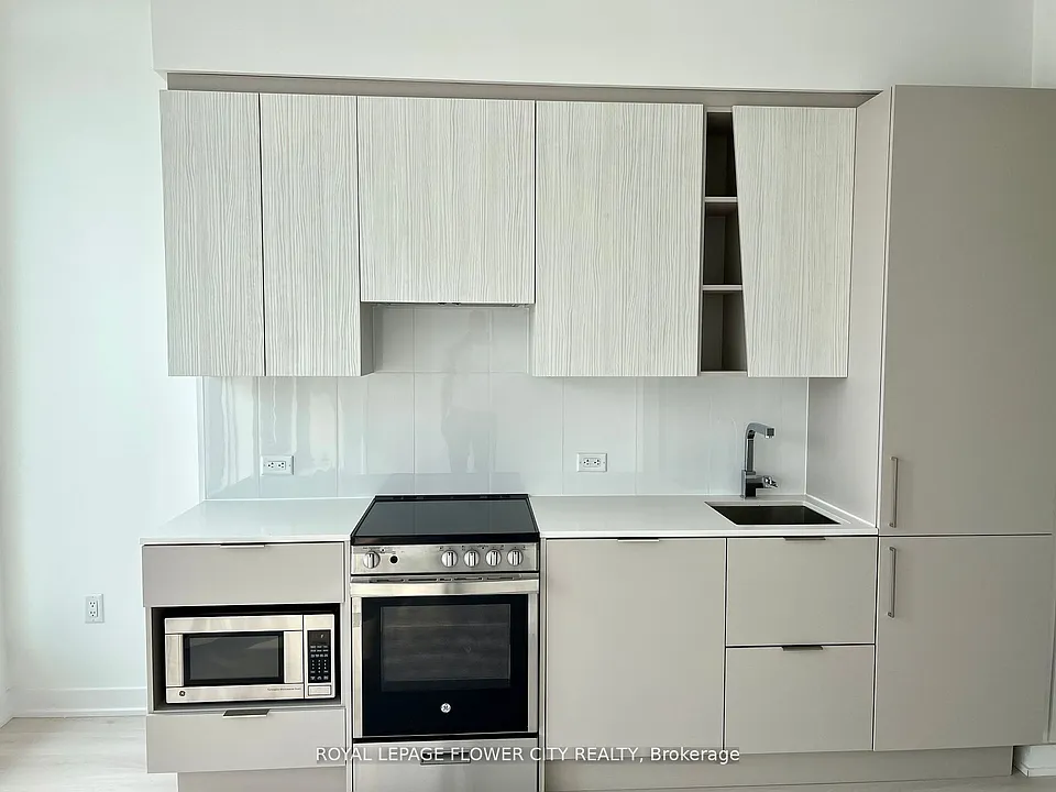 3900 Confederation Pkwy #607