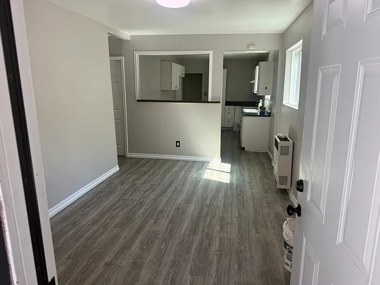 1343 E 59th Pl — Photo 3