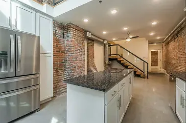 300 W Jackson Ave Photo 1