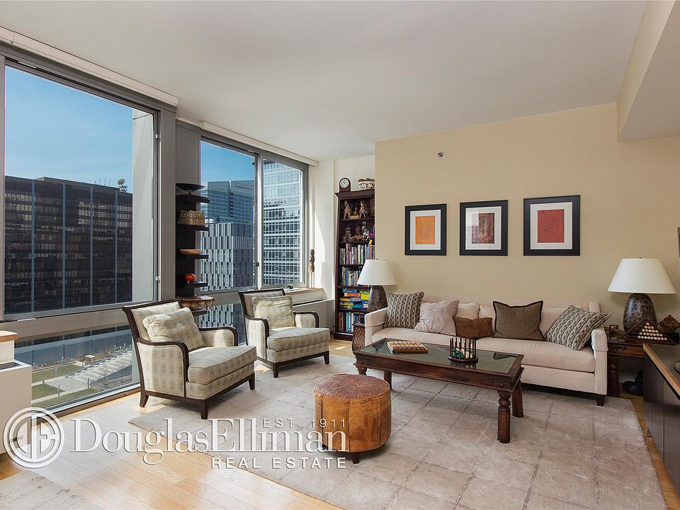 1st image of 225 W 60th St APT 19E