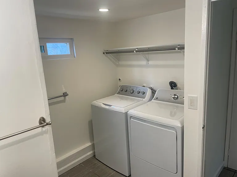 2166 1/2 Echo Park Ave — Photo 15