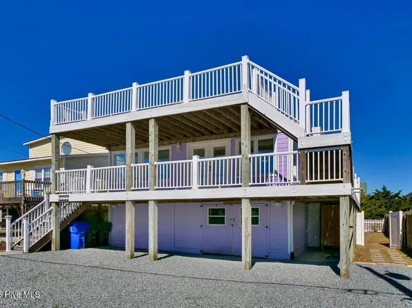 1207 N Topsail Drive, Surf City, NC 28445