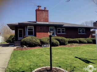 8607 Moraine Ave, Munster, IN 46321