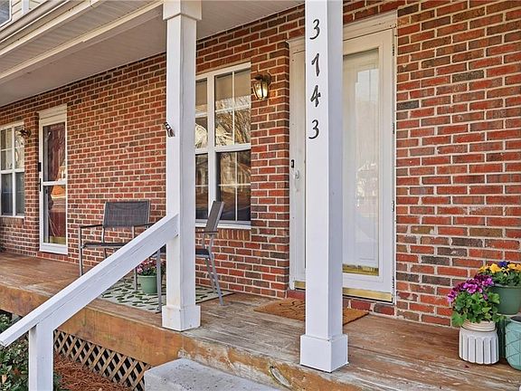 5th image of 3743 Winborne Ln