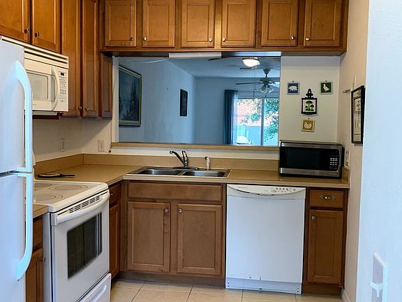 3rd image of 643 Angela Ln