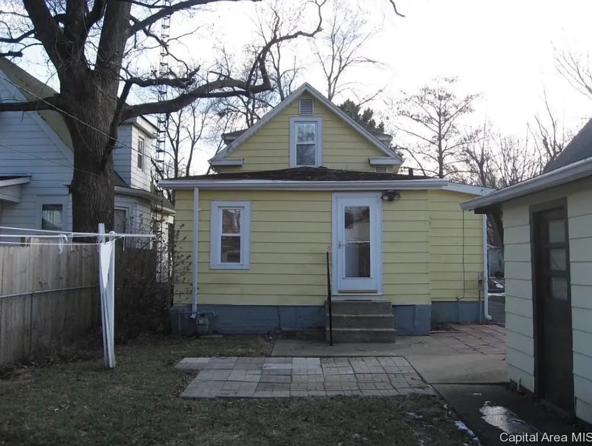 Building Photo - 2257 S 10th St