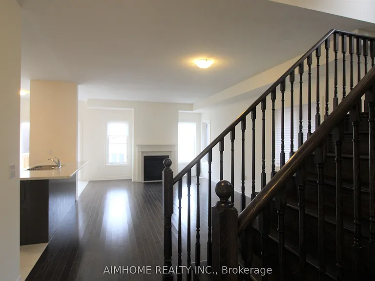 38 Foxberry Rd — Photo 10