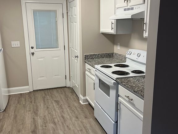 3rd image of 910 N 7th St