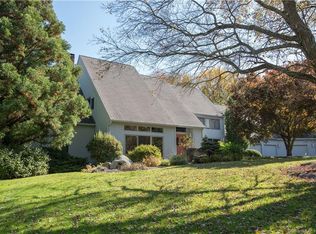 13 Palestine Rd, Newtown, CT 06470