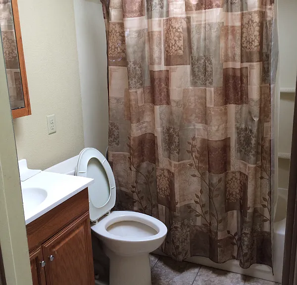 1112 E Canby St — Photo 11