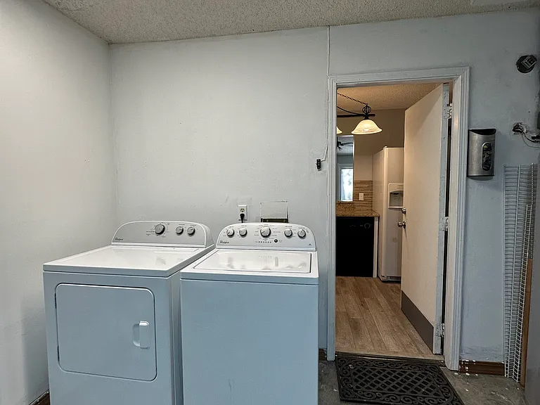 2152 Derringer Cir W — Photo 13