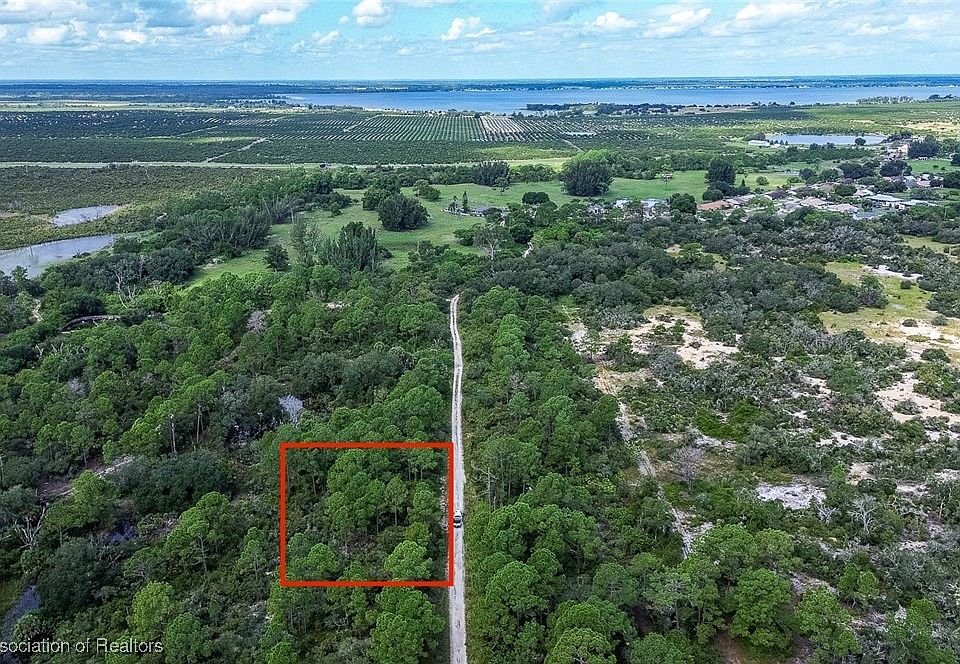 1st image of 211 Rolling Hills Dr