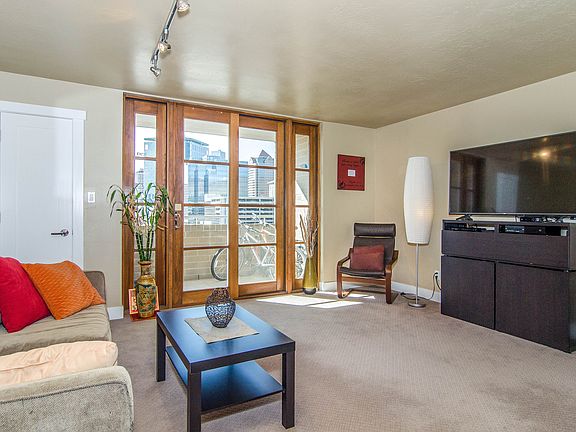 4th image of 230 E Broadway St APT 707