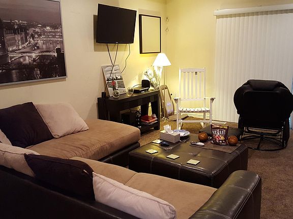 5th image of 283 E Ailee Ln
