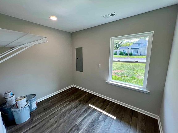 4th image of 1116 S Baird Ln